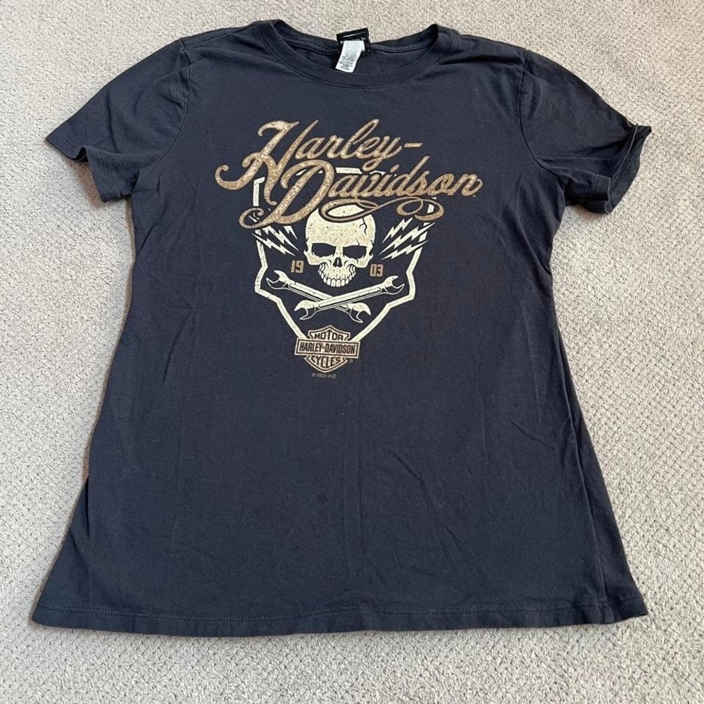 Vintage y2k style Harley Davidson tee Women's medium